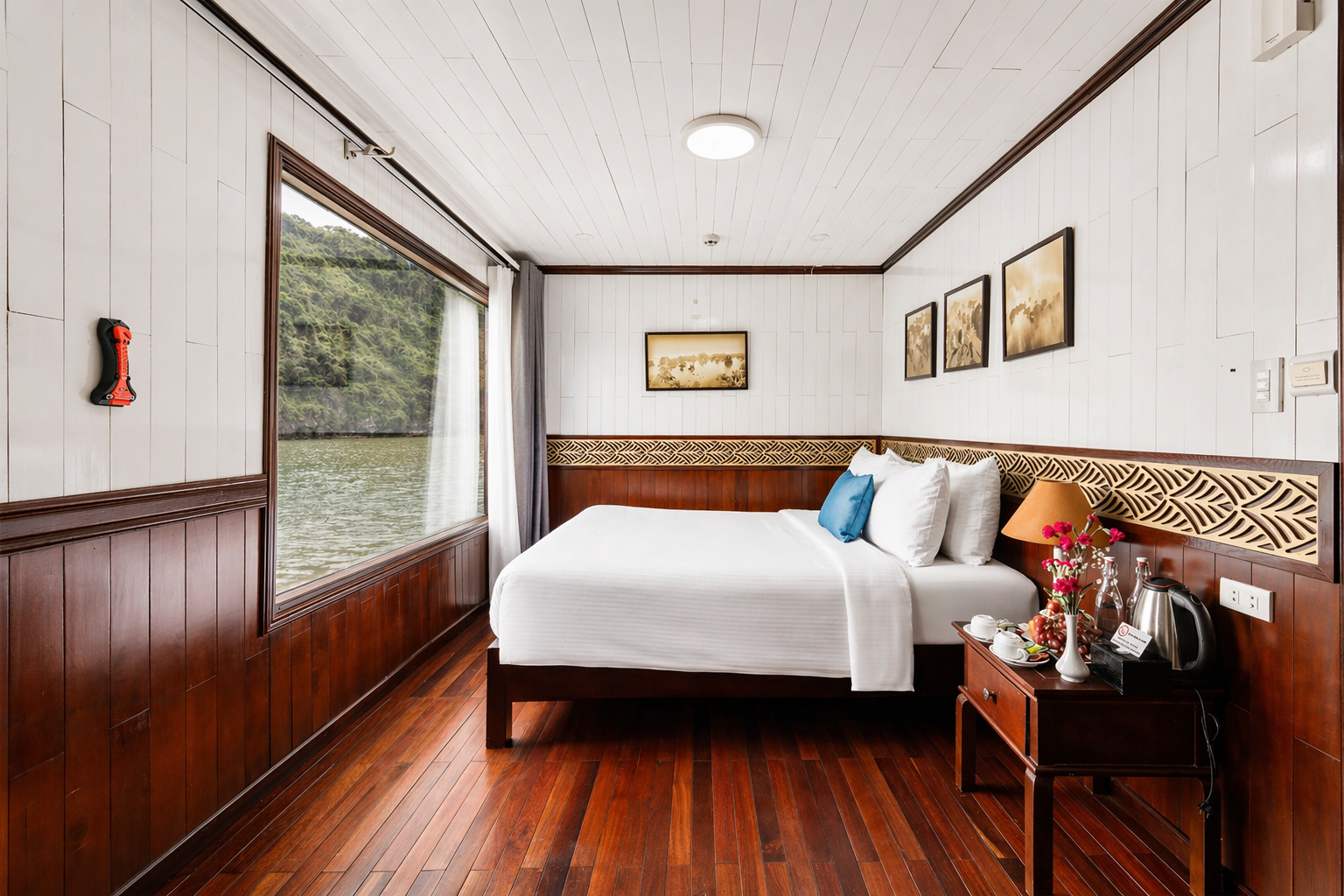 Deluxe Room with Sea View